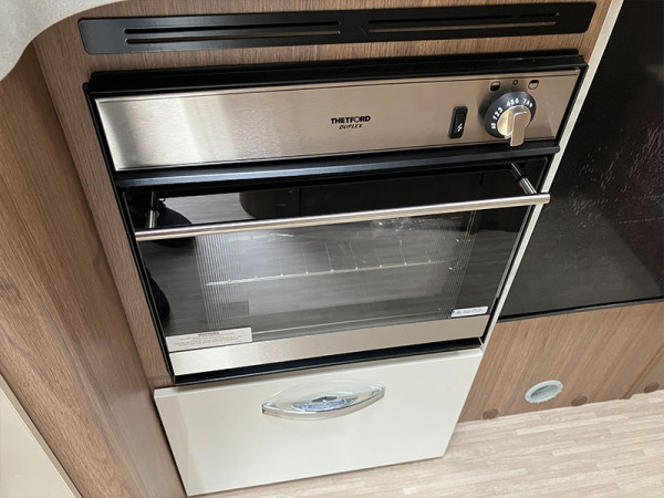 Baron 560 oven