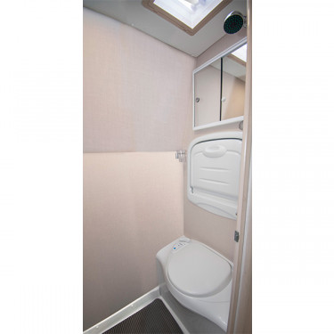 Warwick Duo Shower Room